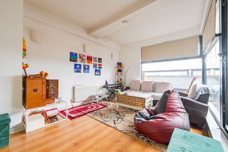 2 bedroom flat to rent - Photo 3