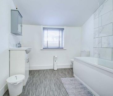 George Street, Staines-upon-Thames, Surrey,TW18 - Photo 5