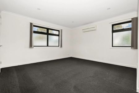 Unit 3/18 Cameron Road, Croydon. - Photo 3