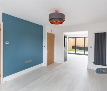 2 bedroom semi-detached house to rent - Photo 1