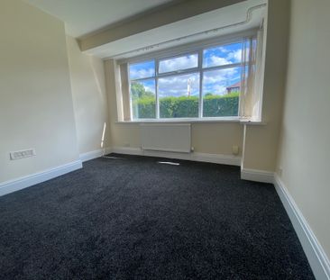 70 Bolton Road Rochdale OL11 4NX - Marland - Photo 1