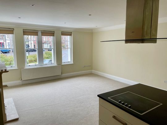 2 Bed Flat, Harrow On The Hill, HA2 - Photo 1