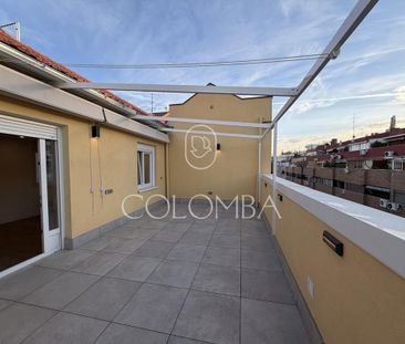 3 bedroom luxury penthouse for rent in Madrid, Spain - Photo 3