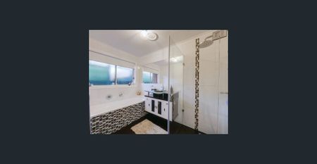 37 Armstrong Drive, Rowville, Vic 3178 - Photo 2