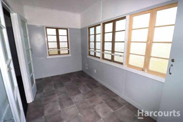 Quiet Country Living with Town Water - Photo 1