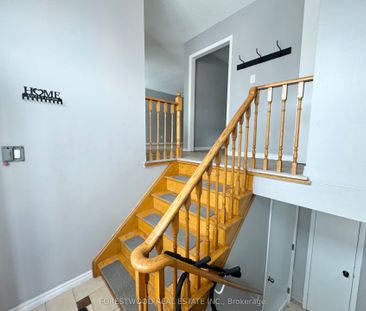 4226 POLTAVA Crescent - Photo 3