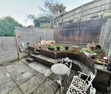 3 bedroom terraced house to rent - Photo 1