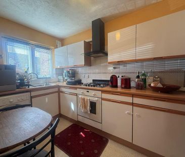 3 bedroom terraced house to rent - Photo 6