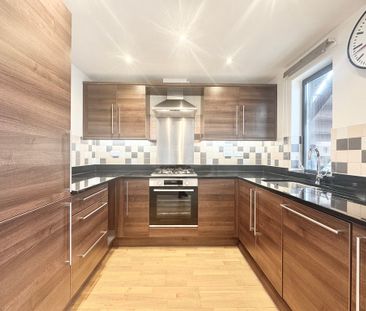 2 Bedroom Apartment, Rothesay Avenue, London - Photo 4