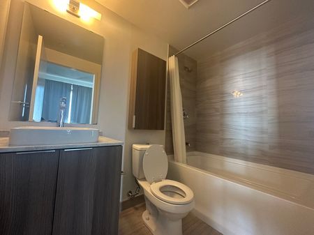 For Lease - 11 Wellesley Street Unit# 4502, Toronto, Ontario - Photo 3