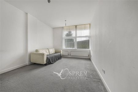 3 bedroom flat to rent - Photo 2