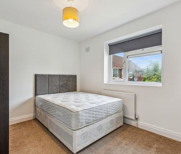 House share to rent - Photo 2