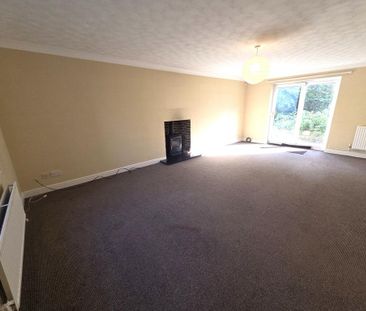 4 bedroom detached house to rent - Photo 1