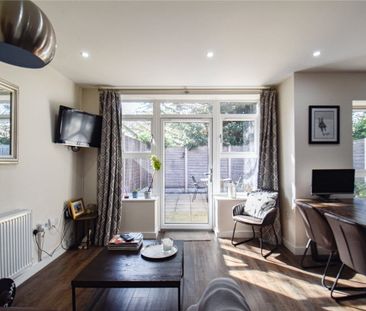 Beautifully presented 1 bedroom apartment at this bespoke developme... - Photo 2