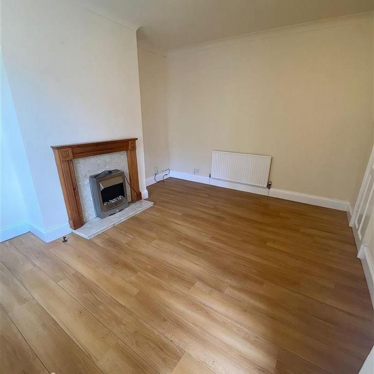 2 bedroom house to rent - Photo 1