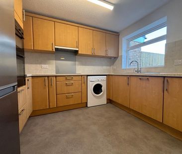 3 bedroom terraced house to rent - Photo 6