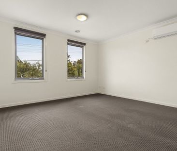 Spacious Family Home in Prime Location - Photo 4