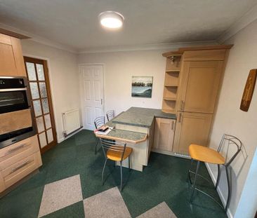 3 bedroom semi-detached house to rent - Photo 6