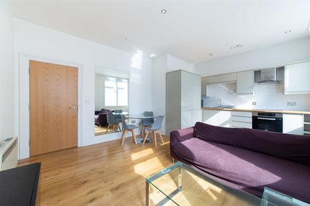 2 bed apartment to rent in Grainger Street, City Centre, NE1 - Photo 3