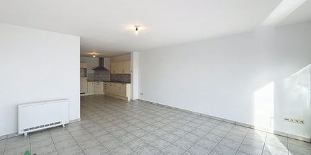 Appartement te huur in Oostende voor € 700 met 1 slaapkamer - Photo 2