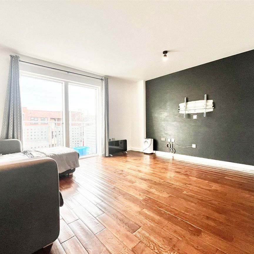 Prince Regent Road, Hounslow, TW3 1QQ - Photo 1