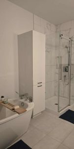 Beau grand 4 1/2 - Photo 3