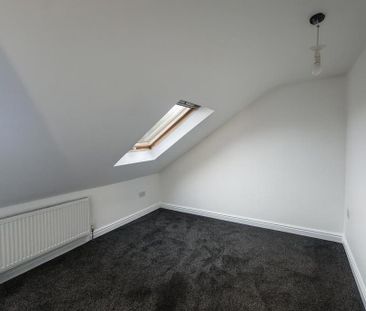 6 bedroom semi-detached house to rent - Photo 3