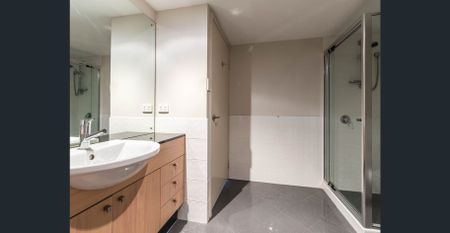 Cosmopolitan Apartment For Rent – FULLY FURNISHED - Photo 2