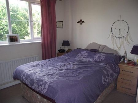 St Johns, Worcester, WR2 - Photo 4