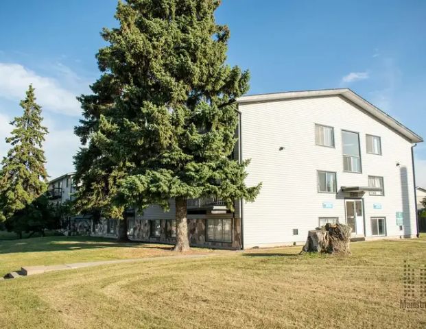 Marc Manor | 8215 144 Avenue NW, Edmonton - Photo 1