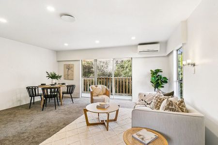 Charming 2BR Home in Churton Park - Photo 2