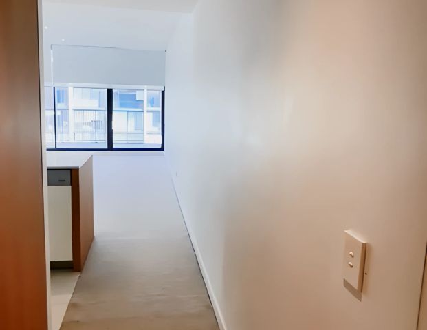 waterfall by crown waterloo, Sydney - Photo 1