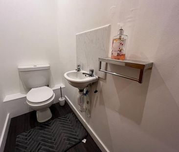 2 bedroom apartment to rent - Photo 6