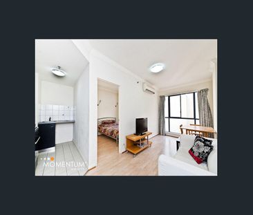 Move-In Ready City Apartment with Easy Access to Transport - Photo 2