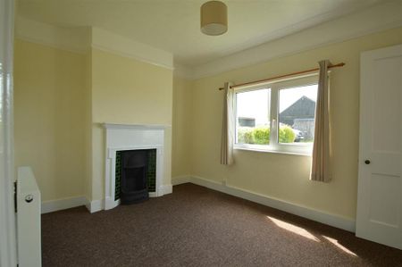 3 bedroom semi-detached house to rent - Photo 4