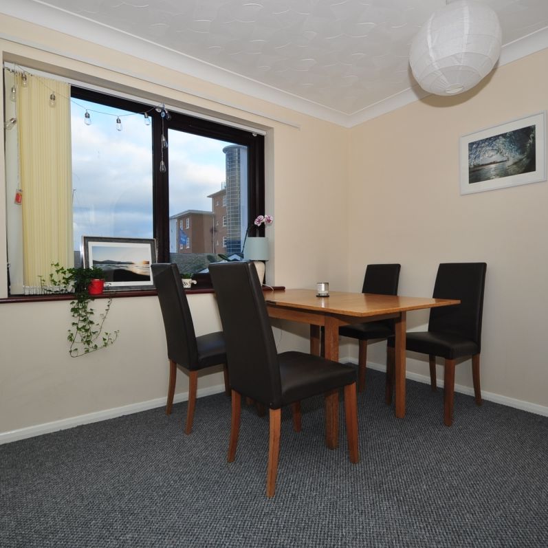 2 bedroom flat to rent - Photo 1