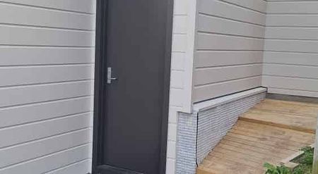 Charming 2BR Home in Glen Eden! - Photo 3