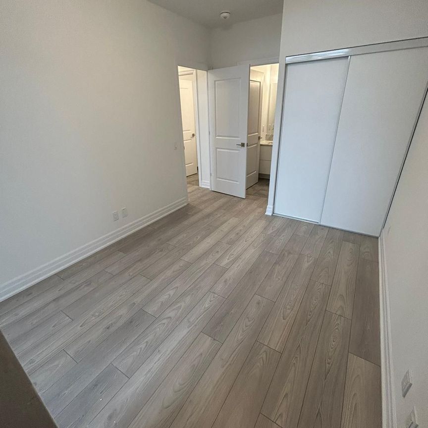 For Lease - 36 Elm Drive Unit# 202, Mississauga, Ontario - Photo 1