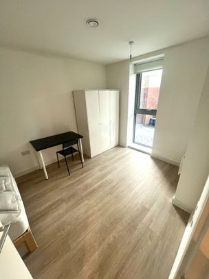 2 Bed Flat, New Kings Head Yard, M3 - Photo 1