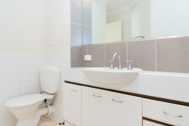 South Perth - Photo 1