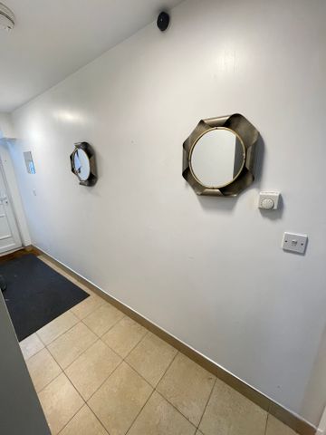 Mowbray Street Room 1 - Photo 5