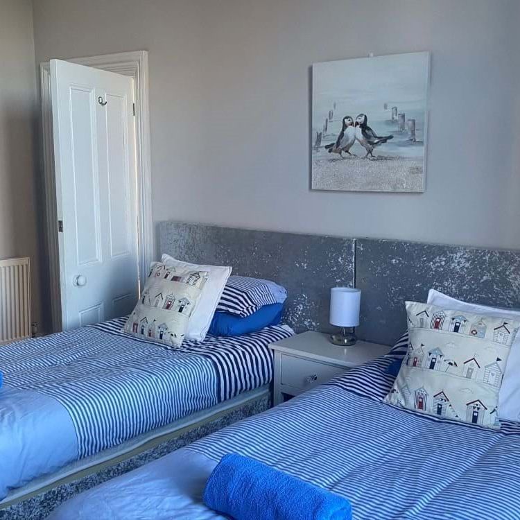 2 bedroom apartment to rent - Photo 1