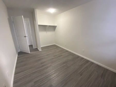 River Park Glen — 2 Bedroom - Photo 3