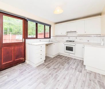 2 bedroom terraced house to rent - Photo 3