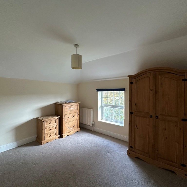 Kneesworth Street, Royston - Photo 1