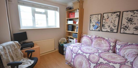 Eastway, Epsom, Surrey, KT19 8SF - Photo 2