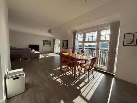 2 bedroom flat to rent - Photo 3