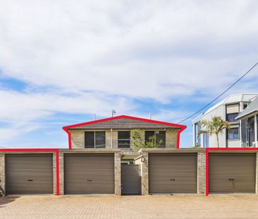 3 & 4/32 Sandy Point Road, Corlette, NSW 2315 - Photo 4