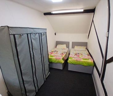 3 bedroom apartment to rent - Photo 4