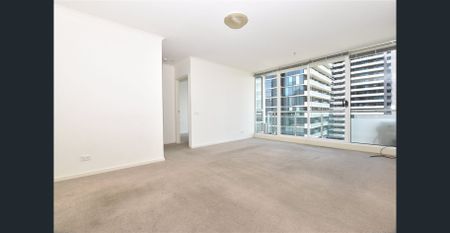 Spacious and Bright Two Bedroom Apartment on Whiteman Street! - Photo 2